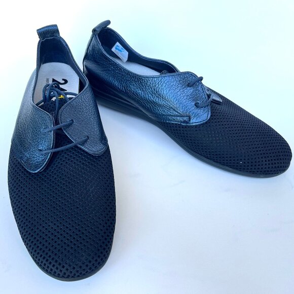 24HRS Navy Leather Loafers Spain - Brand New - Picture 3 of 5